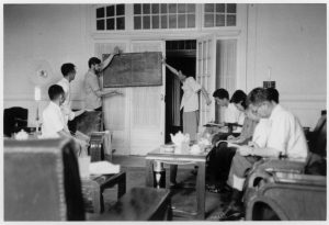 Wes Clark leading a meeting with Chinese computer scientists, 1972Wes Clark leading a meeting with Chinese computer scientists, 1972Wes Clark leading a meeting with Chinese computer scientists, 1972Wes Clark leading a meeting with Chinese computer scientists, 1972Wes Clark leading a meeting with Chinese computer scientists, 1972Wes Clark leading a meeting with Chinese computer scientists, 1972